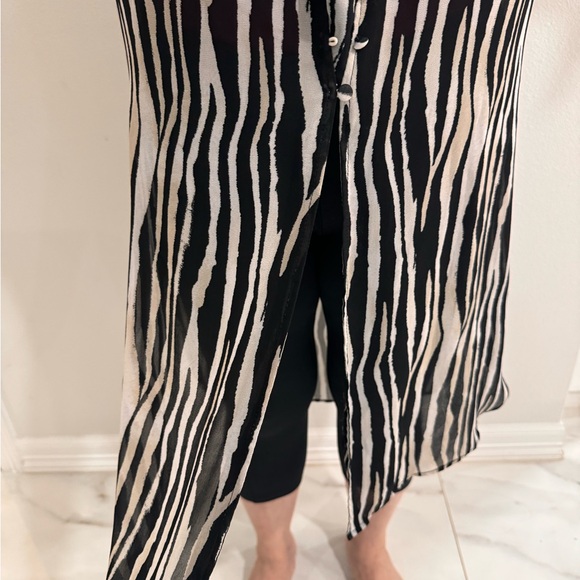 Cato Size medium, zebra design, can be worn as long blouse/ dress - Picture 6 of 10